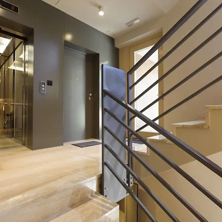 By Vestibul Palace Aparthotel 4*