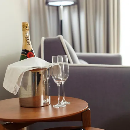By Vestibul Palace Lägenhetshotell 4*