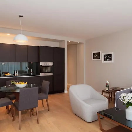 Aparthotel By Vestibul Palace 4*