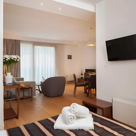 By Vestibul Palace 4*