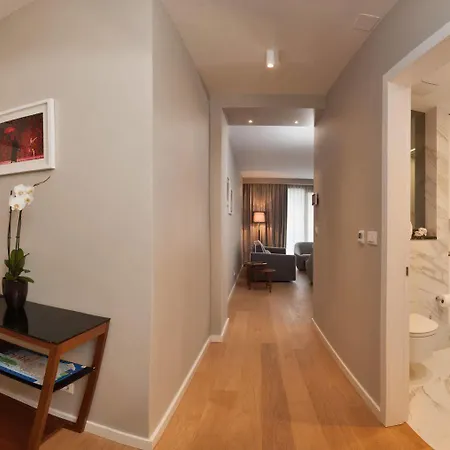 By Vestibul Palace Hotel apartamentowy 4*