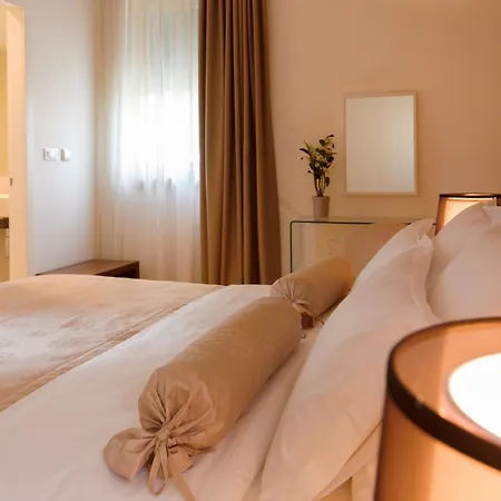 Aparthotel By Vestibul Palace 4*