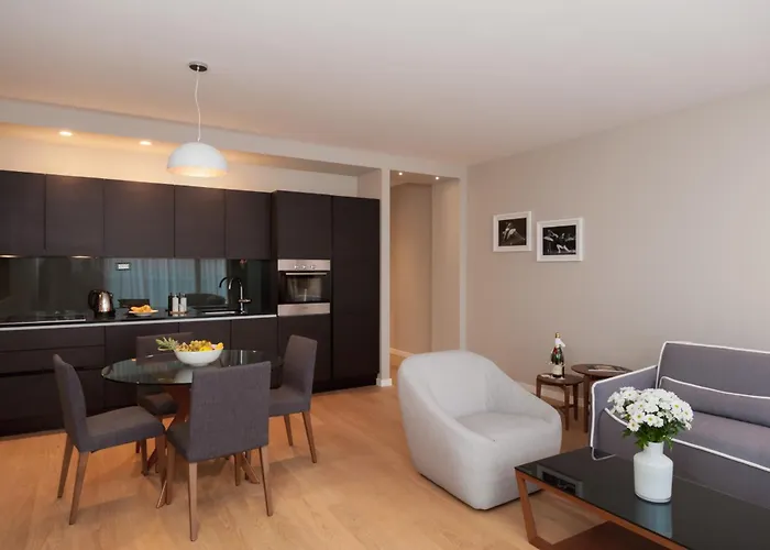 Aparthotel By Vestibul Palace 4*