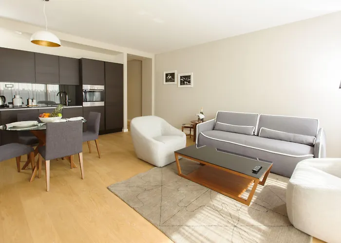 Aparthotel By Vestibul Palace 4*