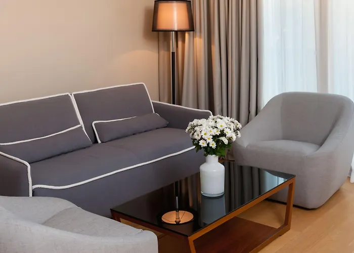 By Vestibul Palace Hotel apartamentowy