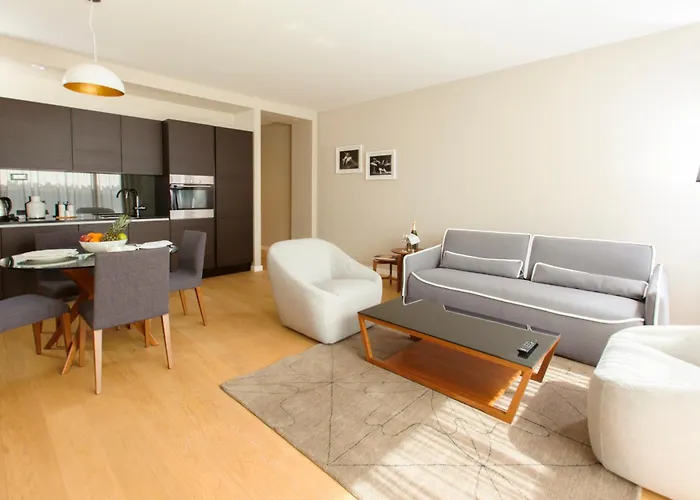 Hotel apartamentowy By Vestibul Palace 4*