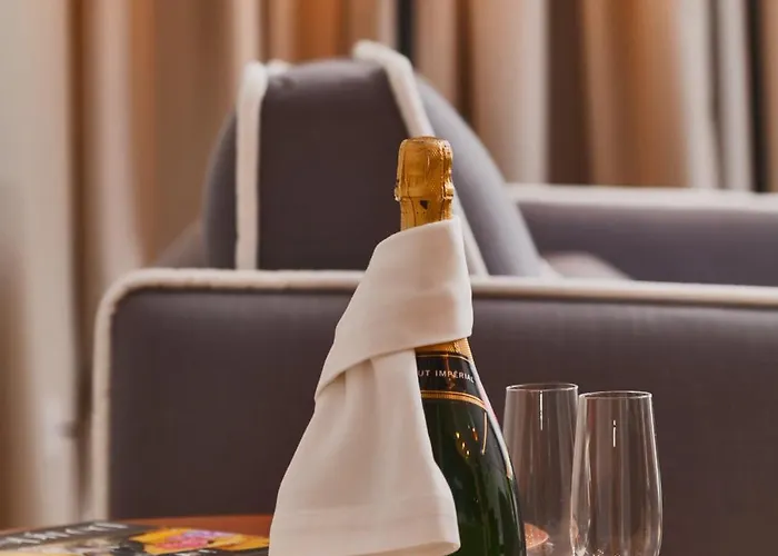 By Vestibul Palace 4* Split